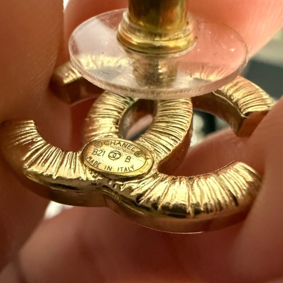 CHANEL Classic Gold Crystal CC Earrings - Picture 6 of 9